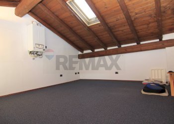 Stanza vuota - Bilocale via eugenio colorni
 
7, Varese - foto 8