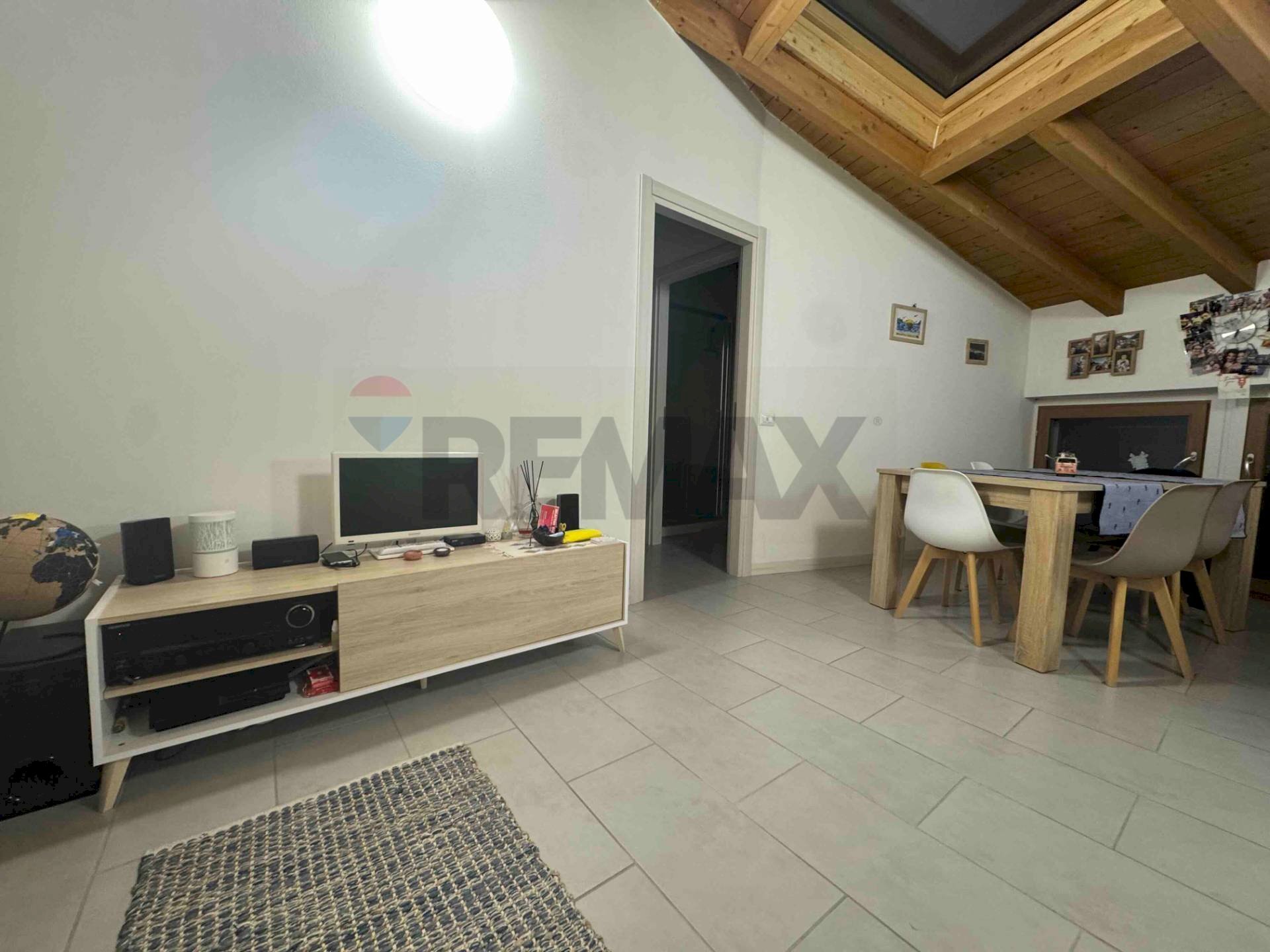 Sala da pranzo - Quadrilocale via cimone
 
9, Varese - foto 2