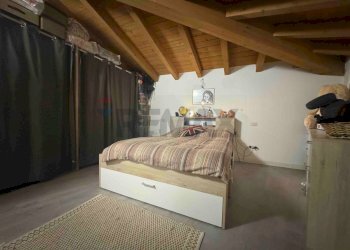 Camera / camera da letto - Quadrilocale via cimone
 
9, Varese - foto 12