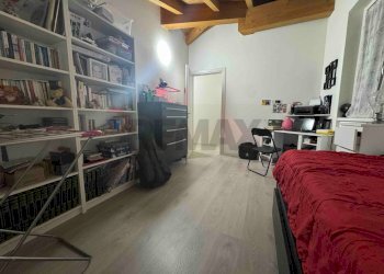 Camera / camera da letto - Quadrilocale via cimone
 
9, Varese - foto 14