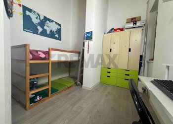 Camera / camera da letto - Quadrilocale via cimone
 
9, Varese - foto 18