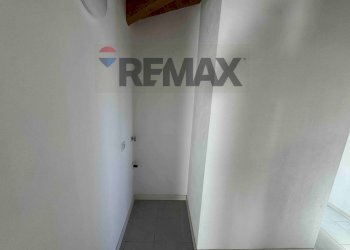Hall / corridoio - Quadrilocale via cimone
 
9, Varese - foto 13