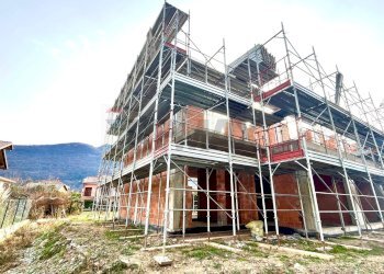 Edificio all\'aperto - Villa Via San Pietro, Porto Ceresio - foto 3
