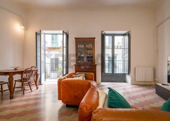 Sala da pranzo - Quadrilocale Via Vittorio Emanuele
 
48, Palermo - foto 8