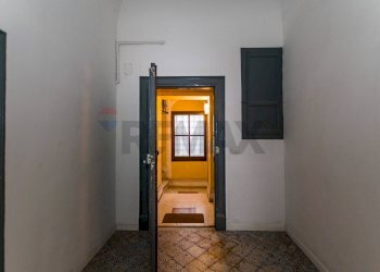 Hall / corridoio - Quadrilocale Via Vittorio Emanuele
 
48, Palermo - foto 30