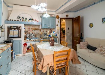 Cucina - Trilocale Via Pozzo
 
75, Aci Catena - foto 3