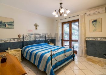 Camera / camera da letto - Trilocale Via Pozzo
 
75, Aci Catena - foto 11