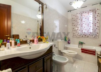 Bagno - Trilocale Via Pozzo
 
75, Aci Catena - foto 14