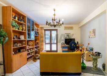 Soggiorno - Trilocale Via Pozzo
 
75, Aci Catena - foto 22