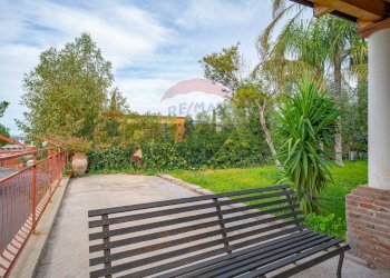 Terrazza - Trilocale VIA SARDEGNA
 
21, Belpasso - foto 8