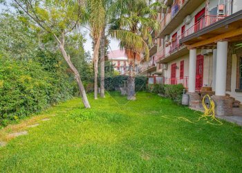 Giardino - Trilocale VIA SARDEGNA
 
21, Belpasso - foto 12