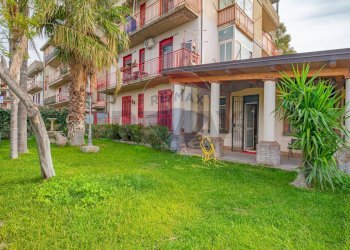 Edificio all\'aperto - Trilocale VIA SARDEGNA
 
21, Belpasso - foto 15