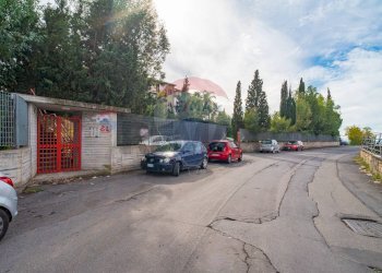 Edificio all\'aperto - Trilocale VIA SARDEGNA
 
21, Belpasso - foto 39