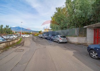 Edificio all\'aperto - Trilocale VIA SARDEGNA
 
21, Belpasso - foto 40