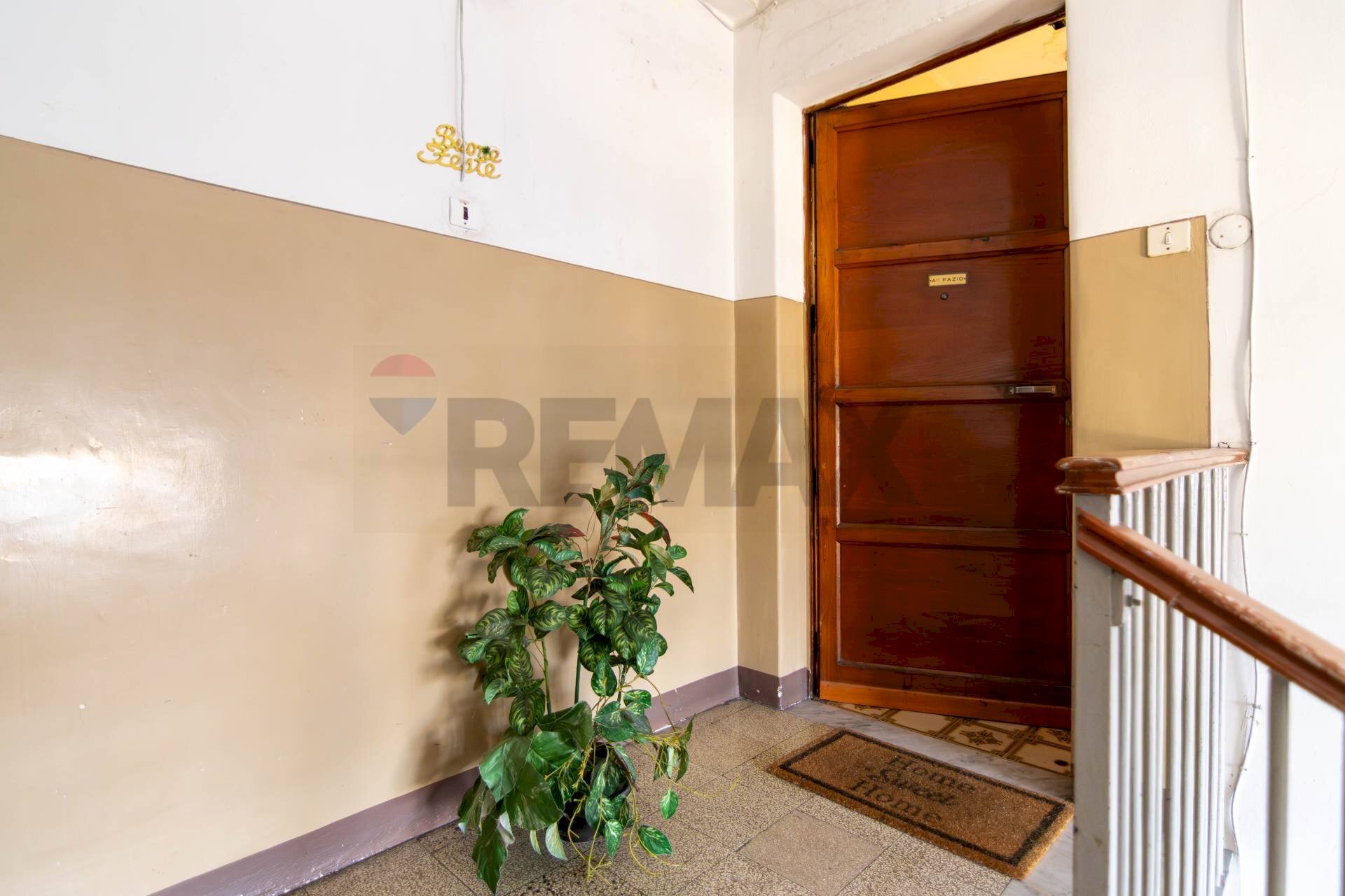 Ricezione / Lobby - Quadrilocale Via Acquicella
 
64, Catania - foto 3