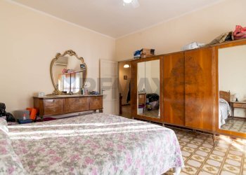 Camera / camera da letto - Quadrilocale Via Acquicella
 
64, Catania - foto 17