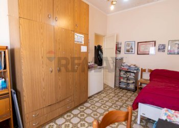 Camera / camera da letto - Quadrilocale Via Acquicella
 
64, Catania - foto 20