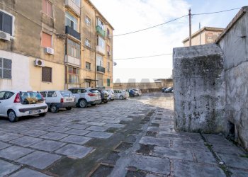 Edificio all\'aperto - Quadrilocale Via Acquicella
 
64, Catania - foto 26