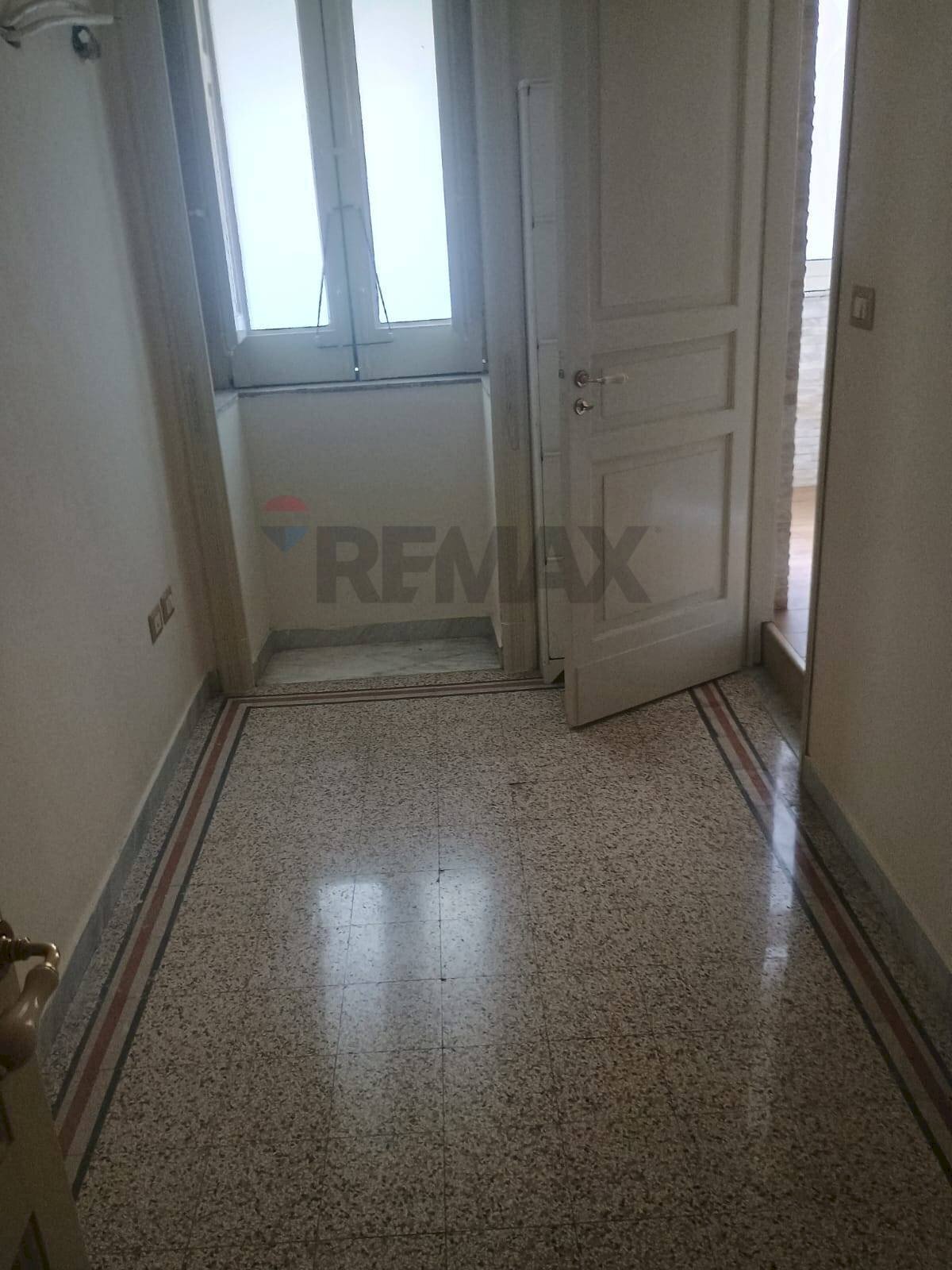 Stanza vuota - Appartamento Via Pietro Toselli
 
40, Catania - foto 2