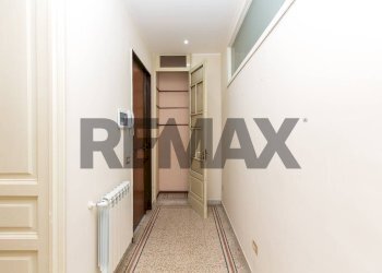 Hall / corridoio - Apartment Via Pietro Toselli
 
40, Catania - photo 2