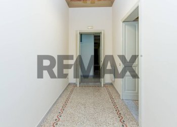 Hall / corridoio - Apartment Via Pietro Toselli
 
40, Catania - photo 6