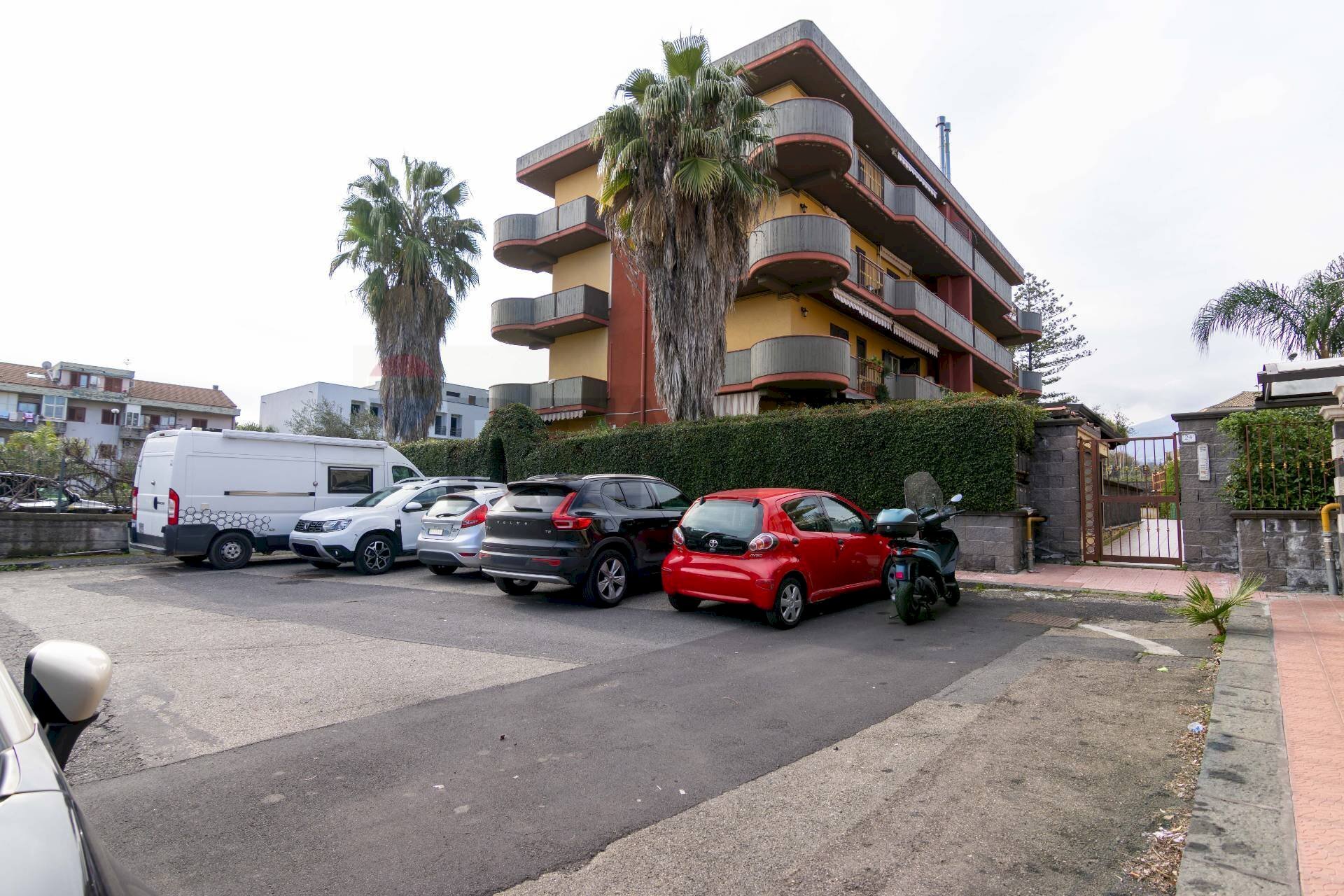 Edificio all\'aperto - Four-room apartment Via Angelina Damiani Lanza
 
24, Giarre - photo 2