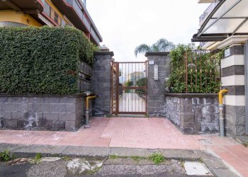 Terrazza - Quadrilocale Via Angelina Damiani Lanza
 
24, Giarre - foto 4