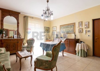 Soggiorno - Quadrilocale Via Angelina Damiani Lanza
 
24, Giarre - foto 9