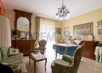 Soggiorno - Quadrilocale Via Angelina Damiani Lanza
 
24, Giarre - foto 10