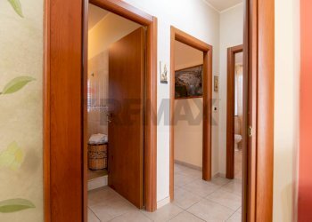 Hall / corridoio - Quadrilocale Via Angelina Damiani Lanza
 
24, Giarre - foto 14