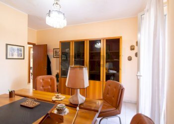 Sala da pranzo - Quadrilocale Via Angelina Damiani Lanza
 
24, Giarre - foto 28