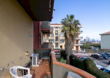 Balcone - Quadrilocale Via Angelina Damiani Lanza
 
24, Giarre - foto 34