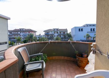 Balcone - Quadrilocale Via Angelina Damiani Lanza
 
24, Giarre - foto 35