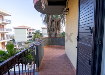 Balcone - Quadrilocale Via Angelina Damiani Lanza
 
24, Giarre - foto 37