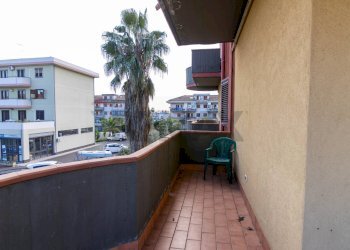 Balcone - Quadrilocale Via Angelina Damiani Lanza
 
24, Giarre - foto 44