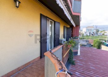 Terrazza - Quadrilocale Via Angelina Damiani Lanza
 
24, Giarre - foto 46