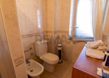 Bagno - Quadrilocale Via Angelina Damiani Lanza
 
24, Giarre - foto 53