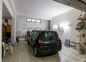 Parcheggio - Quadrilocale Via Angelina Damiani Lanza
 
24, Giarre - foto 65