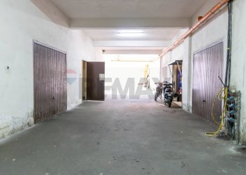 Parcheggio - Quadrilocale Via Angelina Damiani Lanza
 
24, Giarre - foto 73