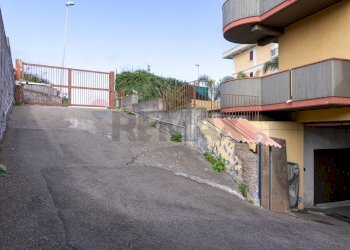 Edificio all\'aperto - Quadrilocale Via Angelina Damiani Lanza
 
24, Giarre - foto 76