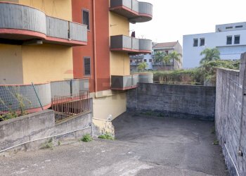 Edificio all\'aperto - Quadrilocale Via Angelina Damiani Lanza
 
24, Giarre - foto 78