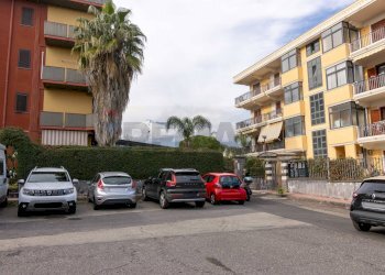 Edificio all\'aperto - Quadrilocale Via Angelina Damiani Lanza
 
24, Giarre - foto 89