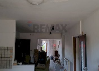 Sala da pranzo - Appartamento VIALE REGINA ELENA
 
57, Caltagirone - foto 5