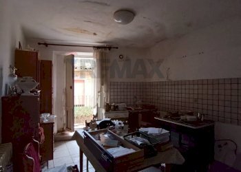 Soggiorno - Appartamento VIALE REGINA ELENA
 
57, Caltagirone - foto 8