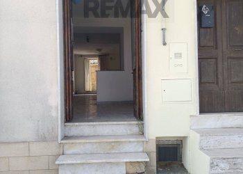 Scale - Appartamento VIALE REGINA ELENA
 
57, Caltagirone - foto 20