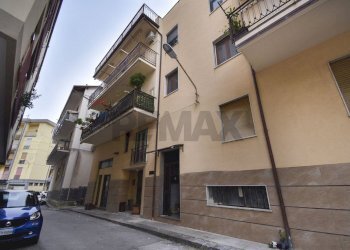 Edificio all\'aperto - Quadrilocale Via Luigi Pirandello
 
35, Sant'Agata di Militello - foto 2