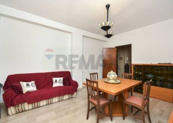 Sala da pranzo - Quadrilocale Via Luigi Pirandello
 
35, Sant'Agata di Militello - foto 13