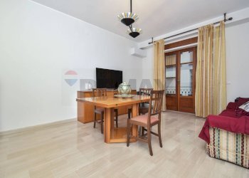 Sala da pranzo - Quadrilocale Via Luigi Pirandello
 
35, Sant'Agata di Militello - foto 15