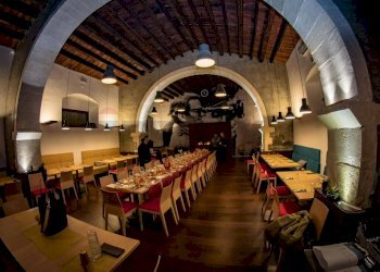 Cantina - Locale Commerciale via salvatore la rosa
72, Noto - foto 46