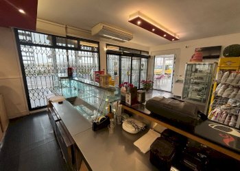 Sala da pranzo - Attività Commerciale via Piave
 
sn, Comiso - foto 18